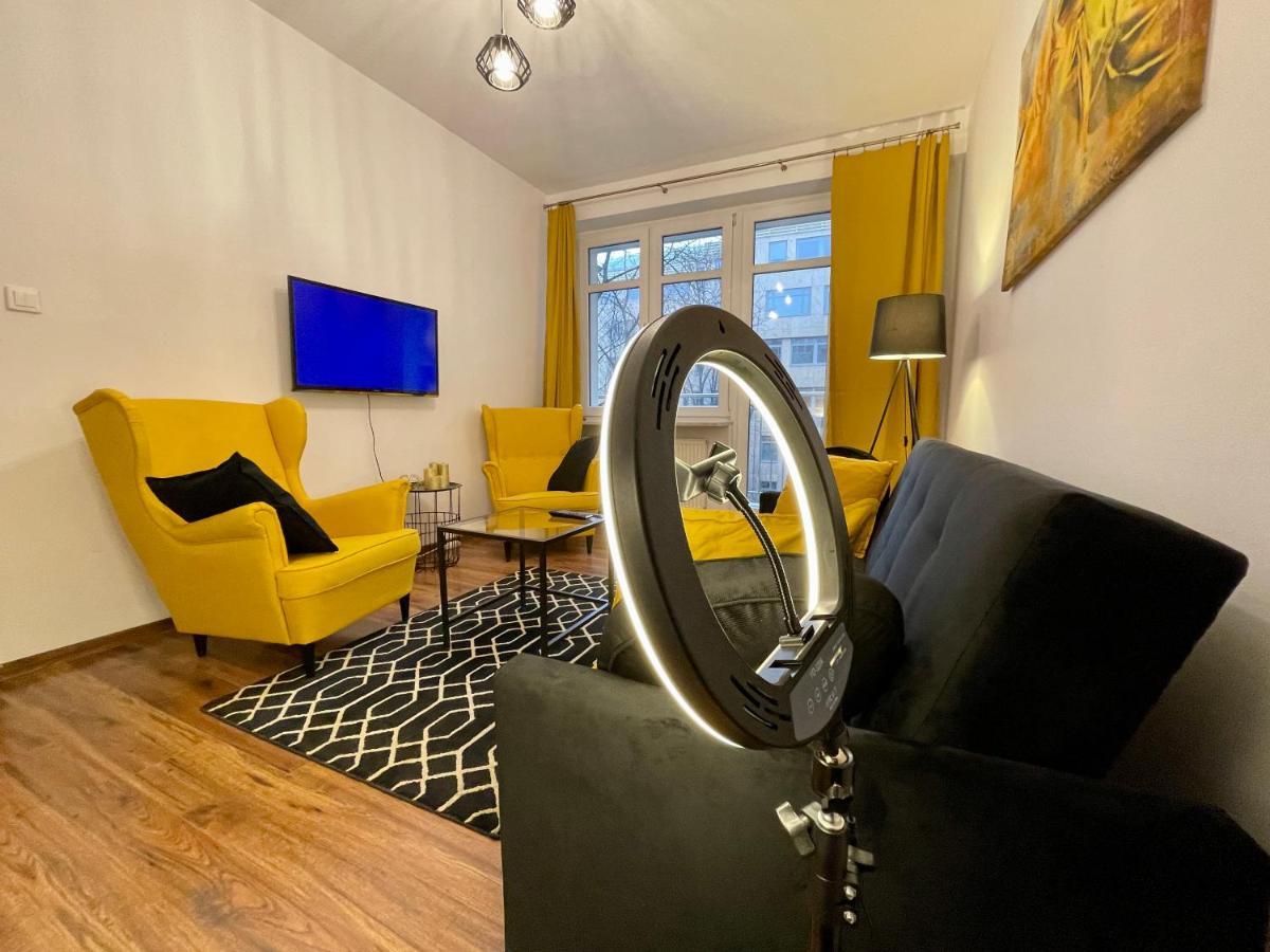 Diamond Metro Wifi 300 Mbs 70'Tv Netflix Hbo Appletv+ Apartamento Varsóvia Exterior foto